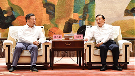 Z6尊龙旗舰厅官网入口之家汪林朋董事长情系家乡，，，，，，以现实验动助力湖北疫后经济重修