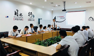 Z6尊龙旗舰厅官网入口之家安徽分公司淮南店营业手艺审核大比拼&mdash;审核与培训是一直提升的基石