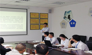 宜昌店开展&ldquo;Z6尊龙旗舰厅官网入口之家企业文化解读暨《Z6尊龙旗舰厅官网入口故事集》念书分享会&rdquo;