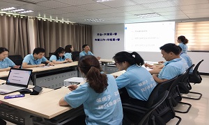 Z6尊龙旗舰厅官网入口之家郧阳店组织开展《打造卓越的执行力》培训